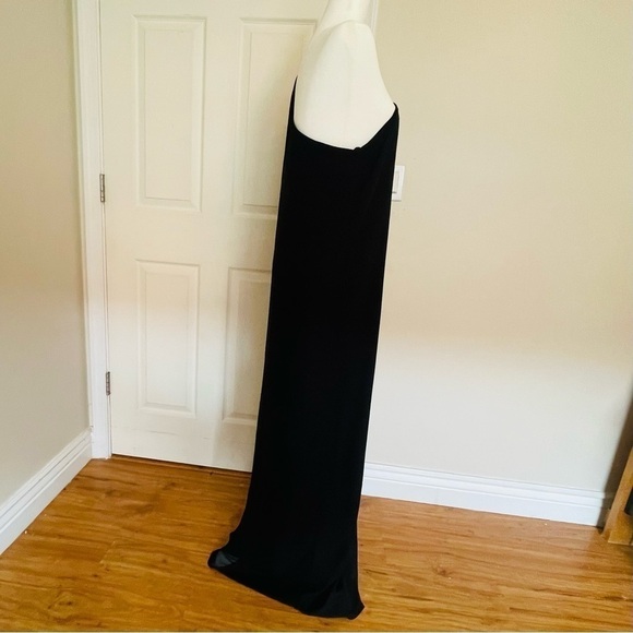 WINK One-Shoulder Long Elegant Black Dress – Size M ✨🖤 Elegance & Grace - Picture 10 of 17